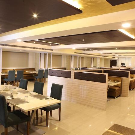 Nova Pride Hotel Hajdarabad Zewnętrze zdjęcie