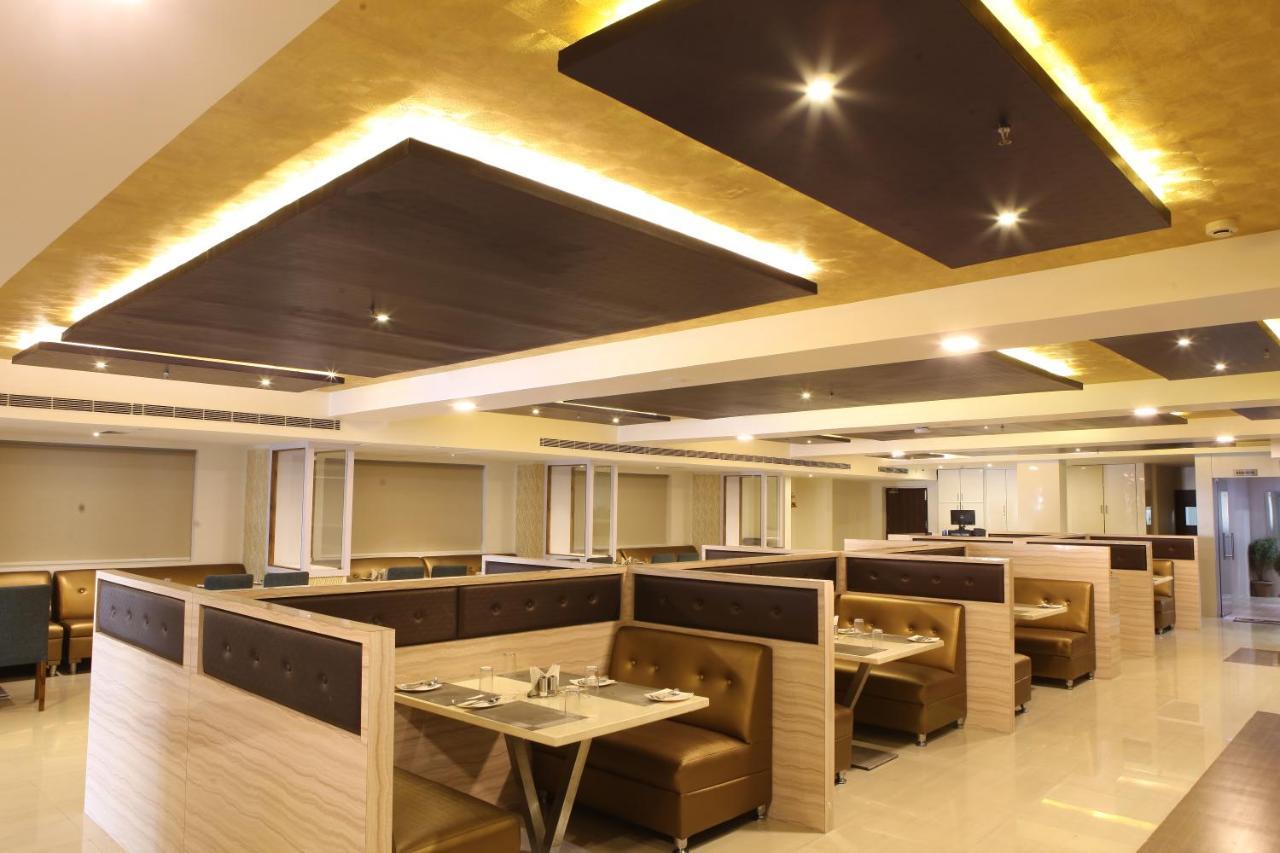 Nova Pride Hotel Hajdarabad Zewnętrze zdjęcie