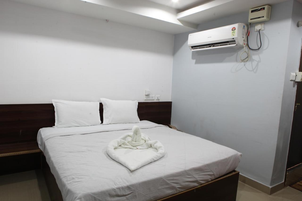 Nova Pride Hotel Hajdarabad Zewnętrze zdjęcie