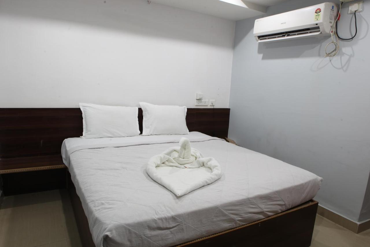 Nova Pride Hotel Hajdarabad Zewnętrze zdjęcie